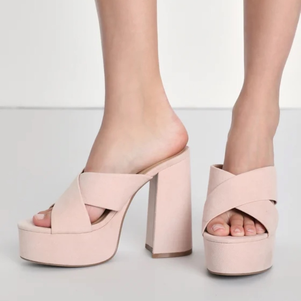 Lulus Aliany light nude Suede Platform Slide Sandals Sz 6 NIB 💕❤️💕